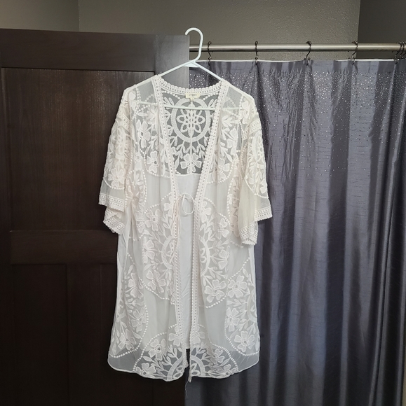 White Lace Kimono - Picture 1 of 1